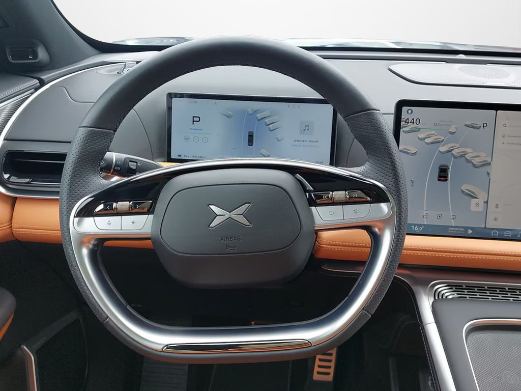 Xpeng G9