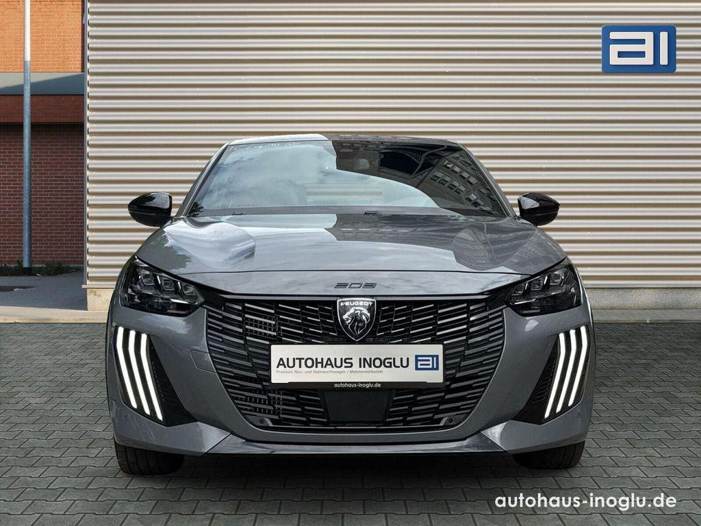 Peugeot e-208