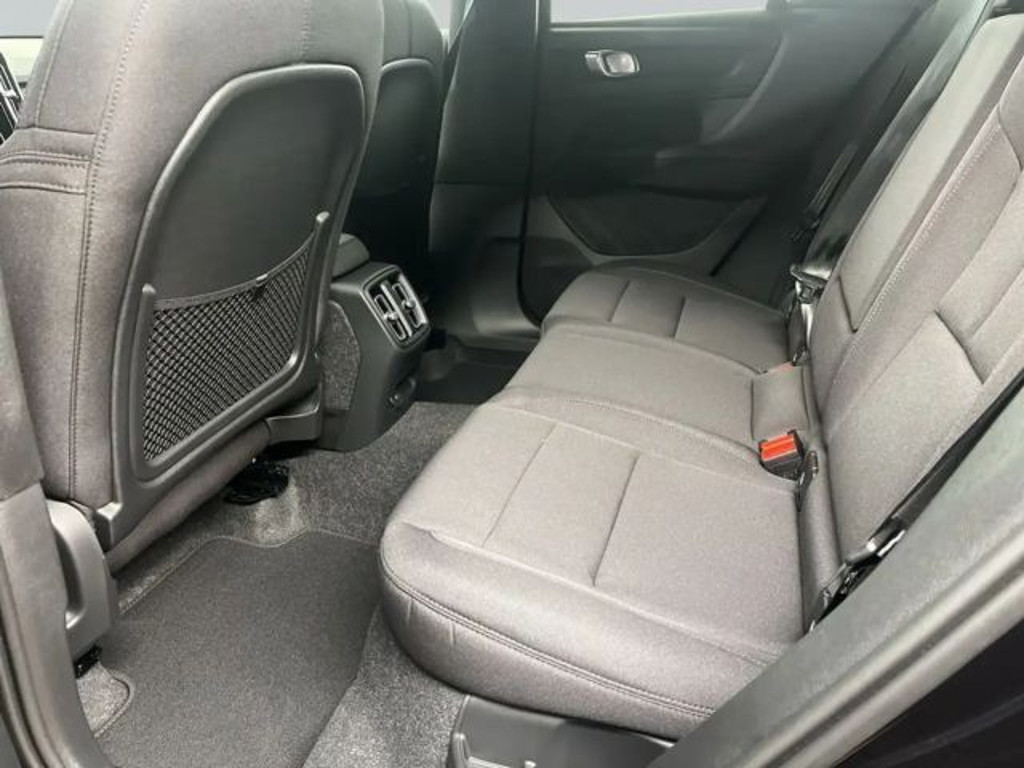 Volvo EX40