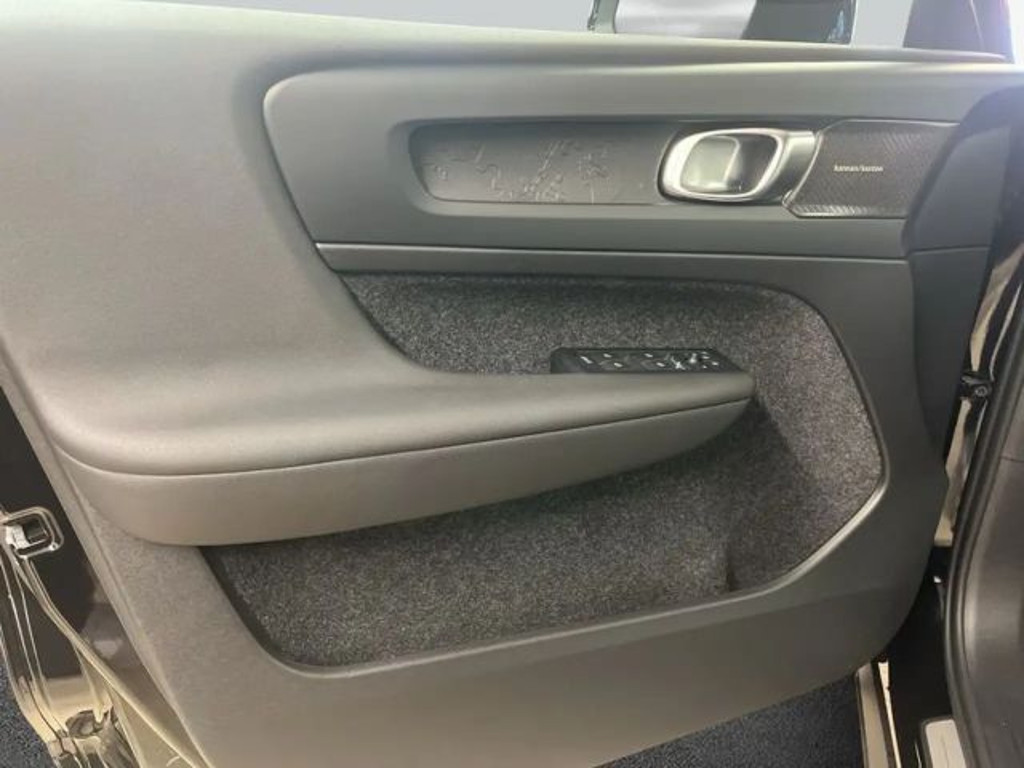 Volvo EX40