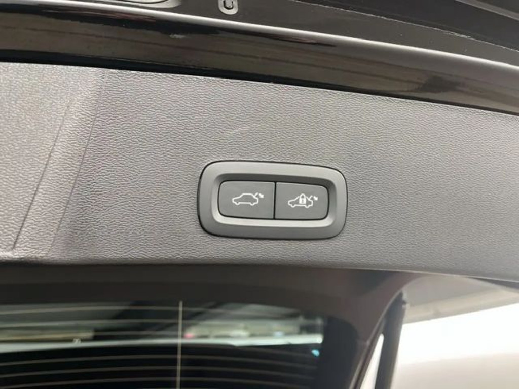 Volvo EX40