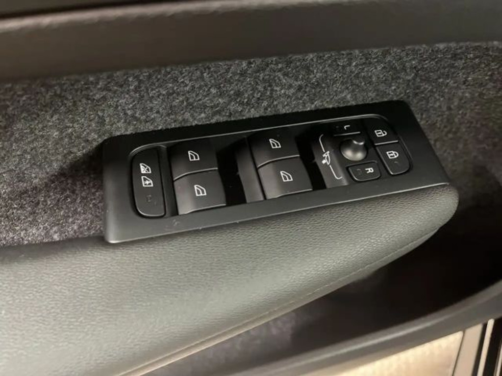 Volvo EX40