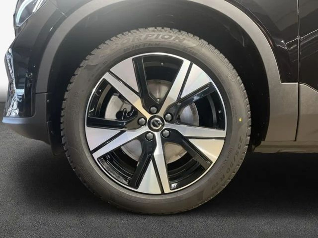 Volvo EX40