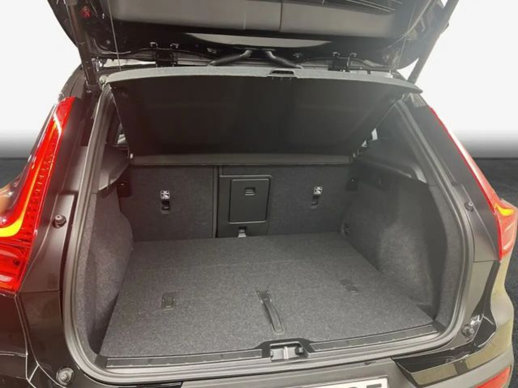 Volvo EX40