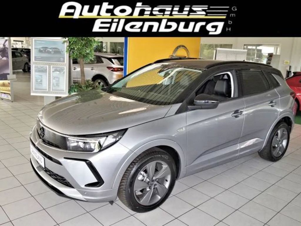 Opel Grandland 1.2 130PS 6-Gang LED-Matrixlicht,Navi.,el.Heckklappe erst 350 km !!