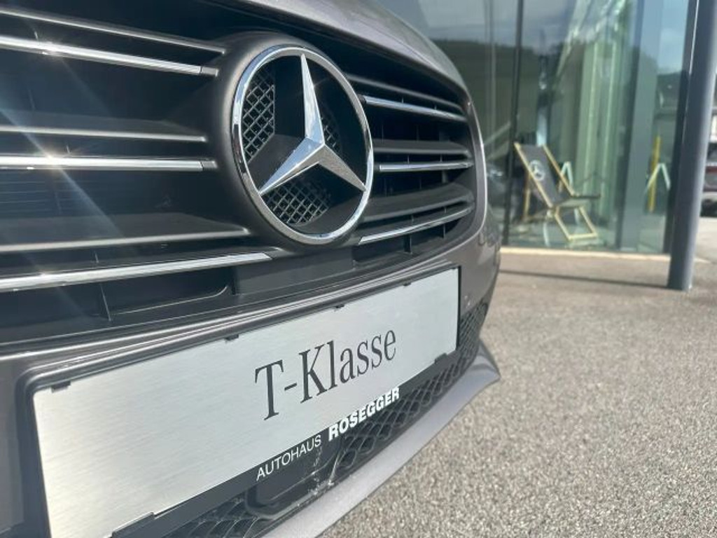 Mercedes-Benz T 180