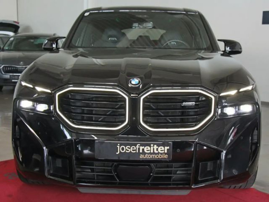 BMW XM