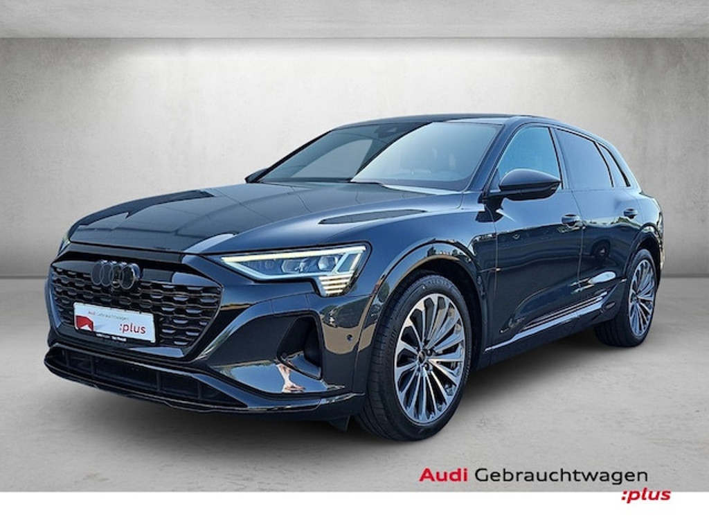 Audi Q8 e-tron Quattro 50