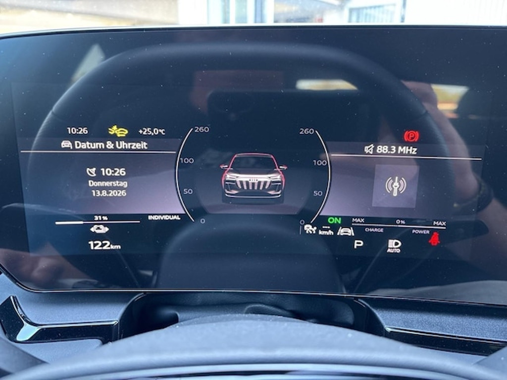 Audi Q6 e-tron