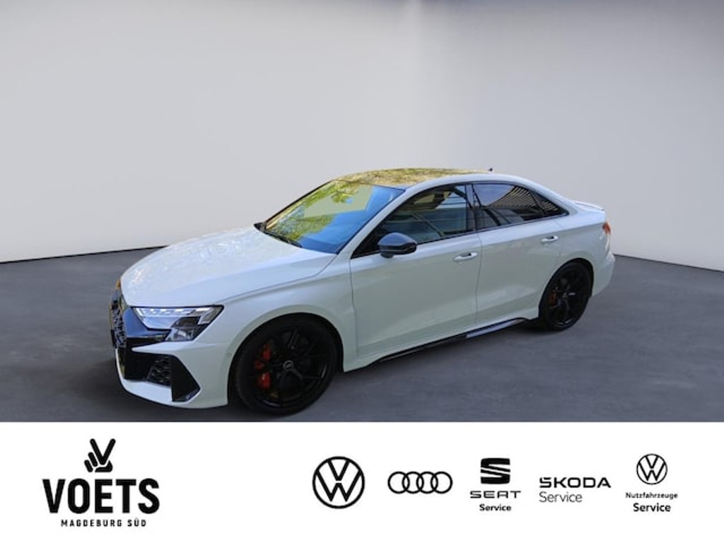 Audi RS3 Sedan Quattro S-Tronic