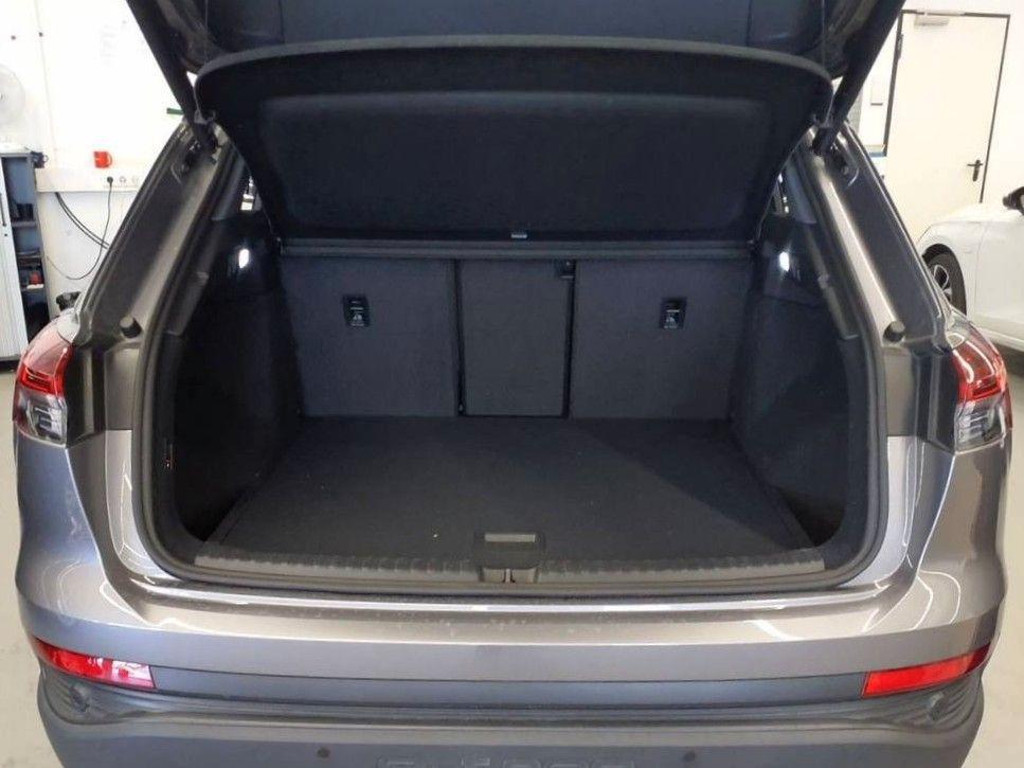 Audi Q4 e-tron 45 82kWh WärmeP.*AHK*MAtrix*RFK*Leder