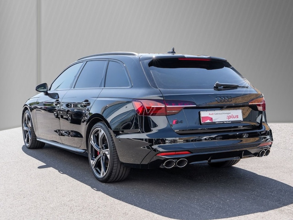 Audi S4