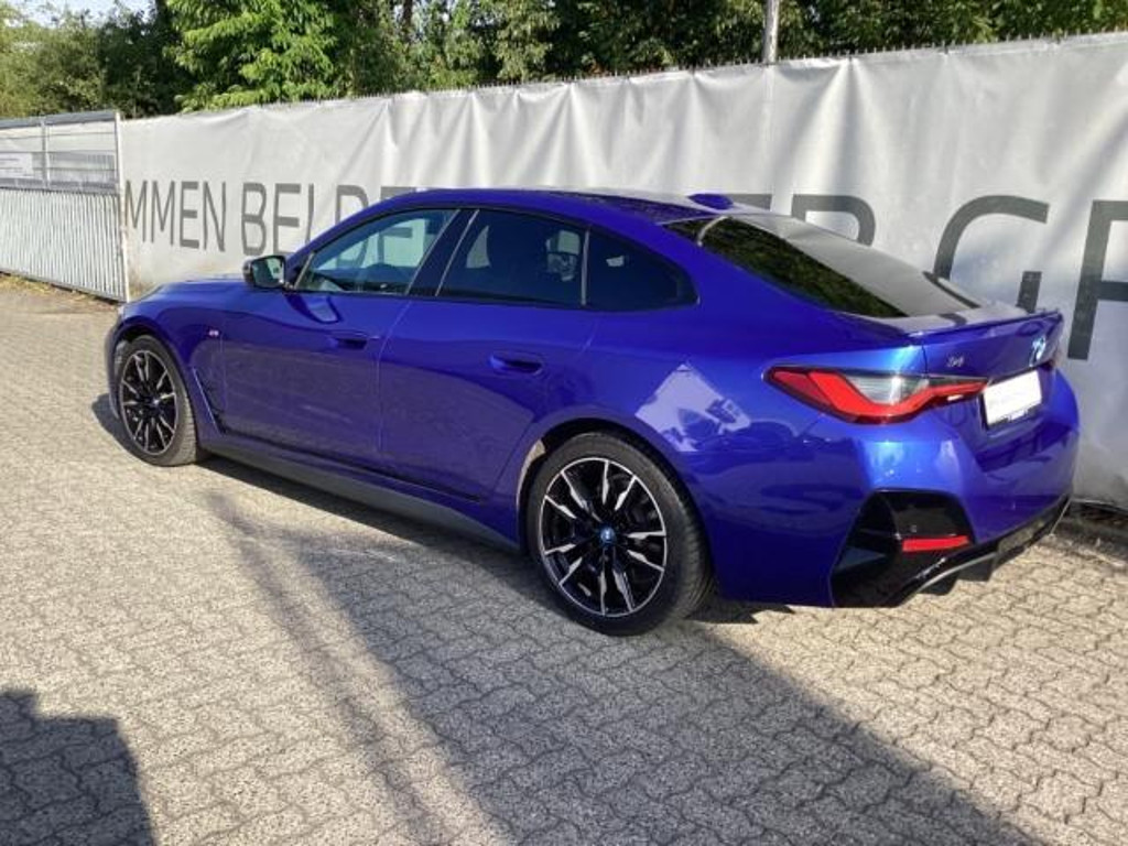BMW i4