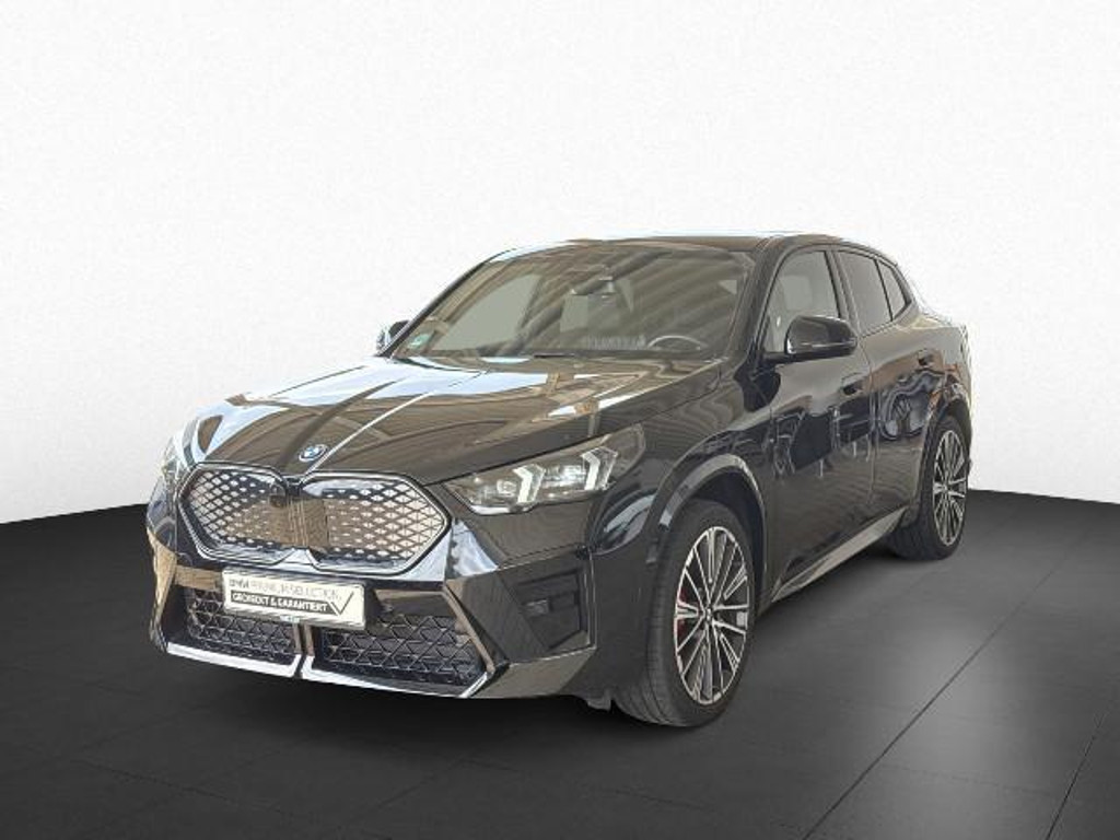BMW iX2 xDrive30