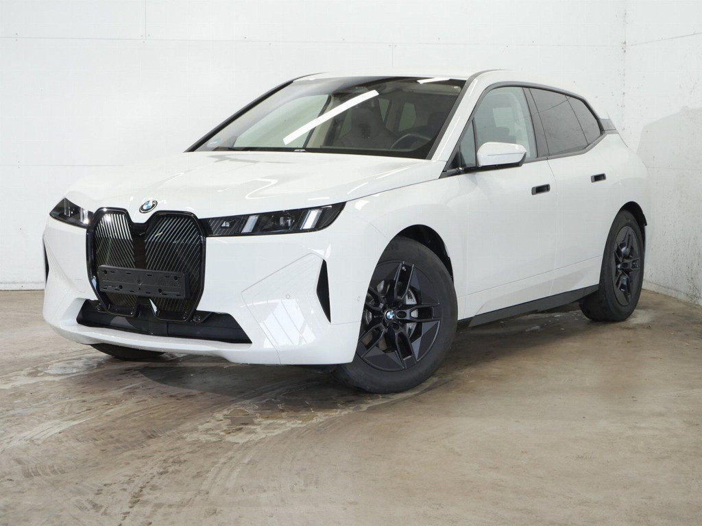 BMW iX xDrive45