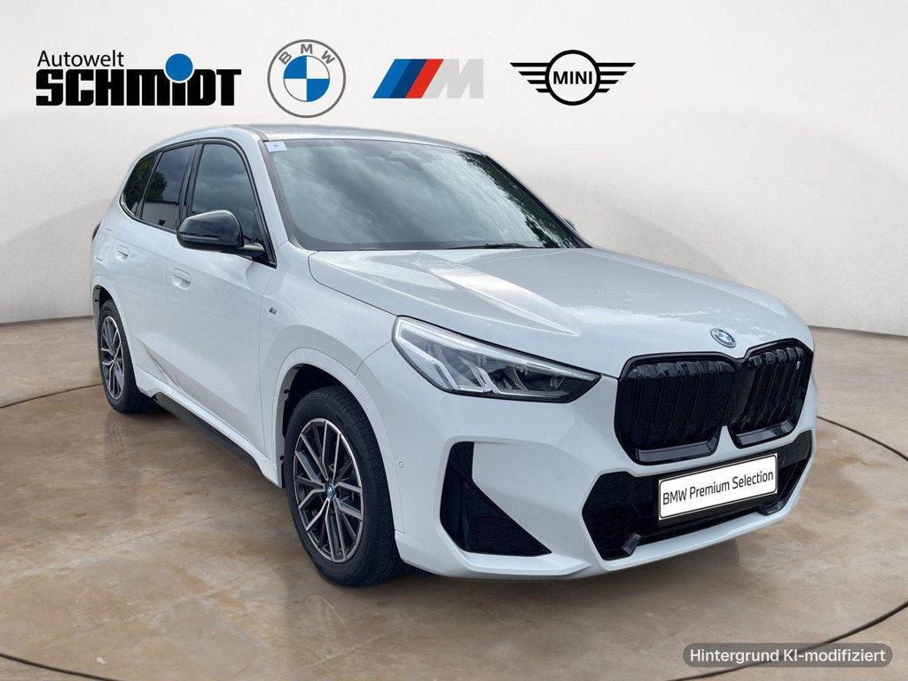 BMW iX1
