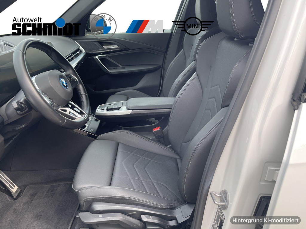 BMW iX1