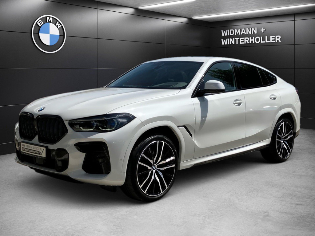 BMW X6 M50i