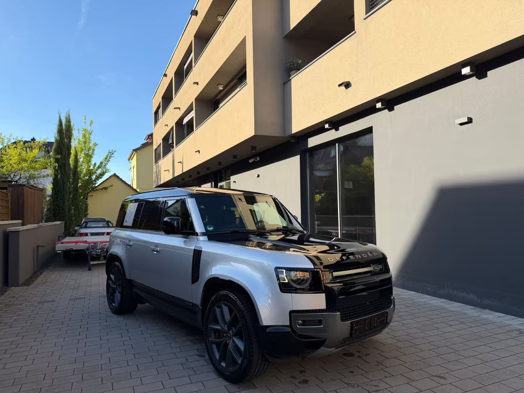 Land Rover Defender D300 110