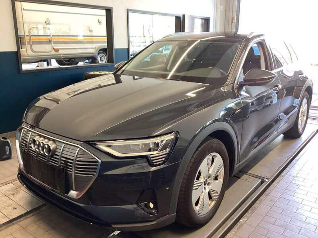 Audi e-tron Quattro 50
