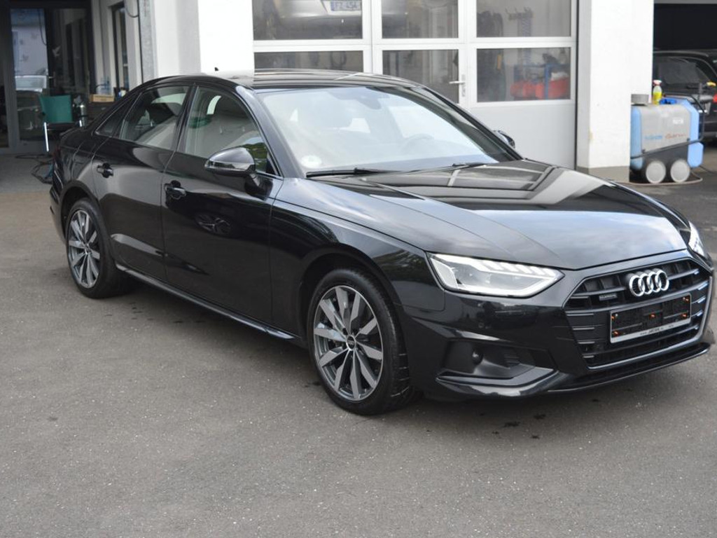 Audi A4 Sedan Quattro 40 TDI