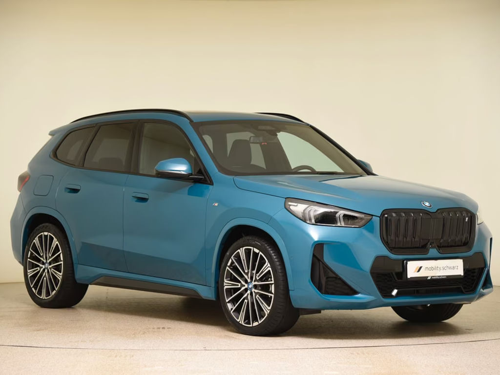 BMW iX1