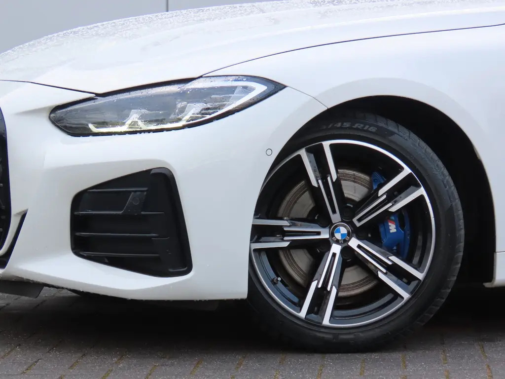 BMW M440