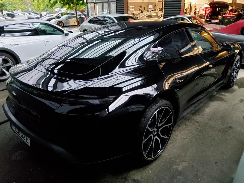 Porsche Taycan