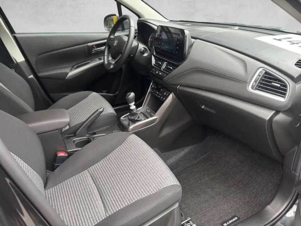 Suzuki S-Cross