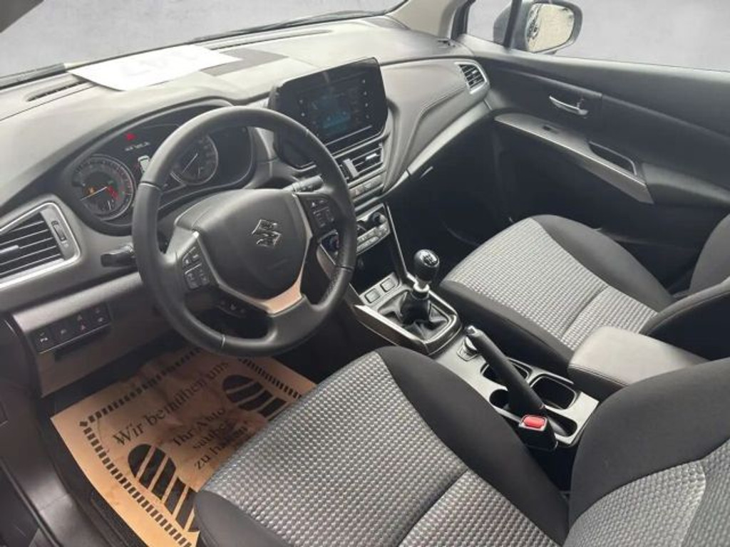 Suzuki S-Cross