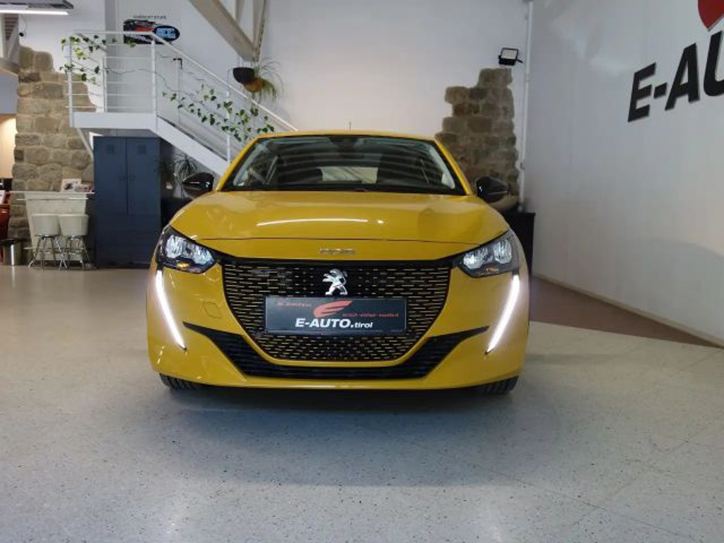 Peugeot e-208