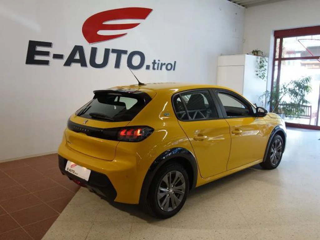 Peugeot e-208