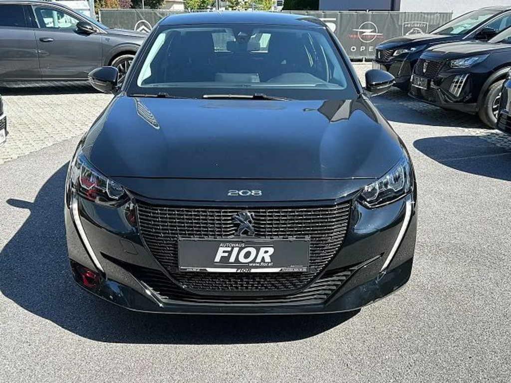 Peugeot e-208