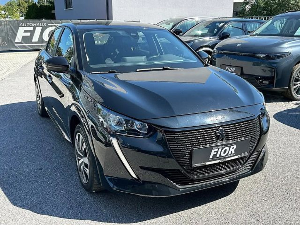 Peugeot e-208