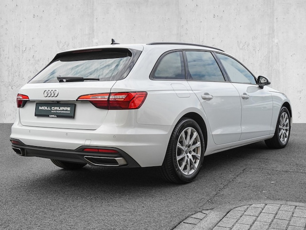 Audi A4 Avant S-Tronic 40 TDI