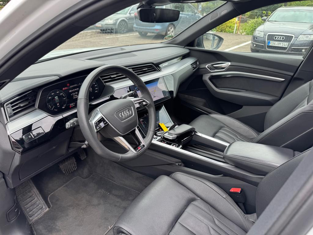Audi e-tron