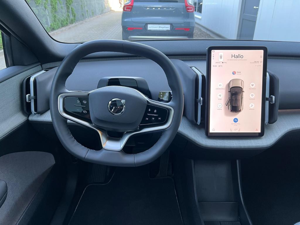 Volvo EX30