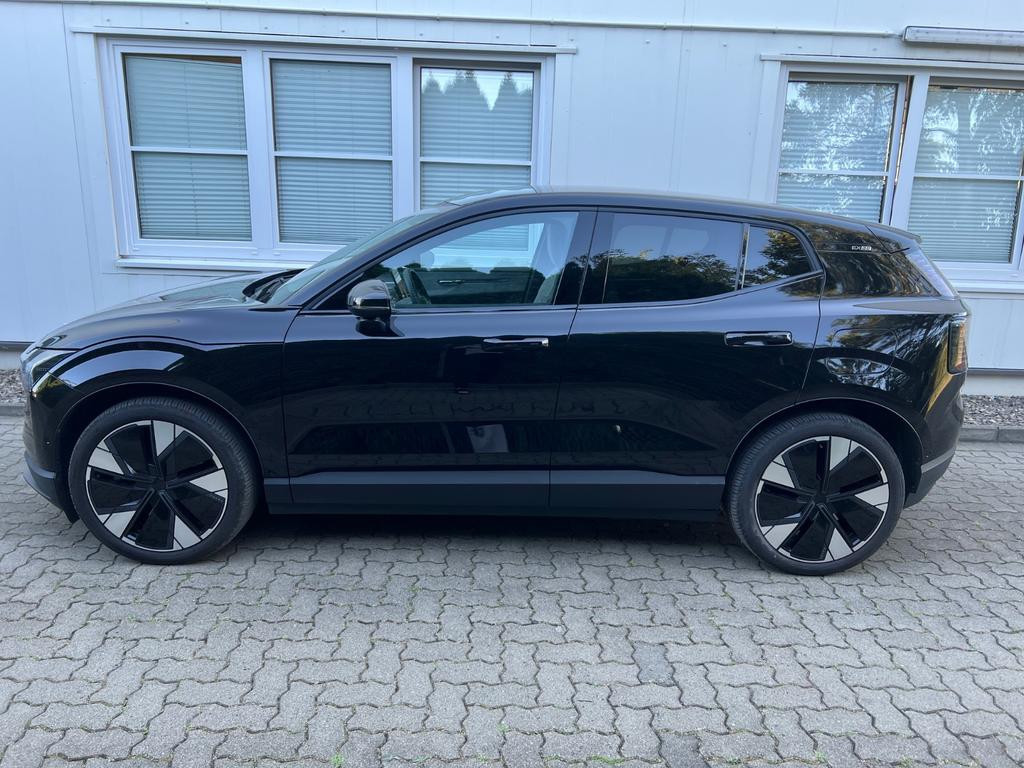 Volvo EX30