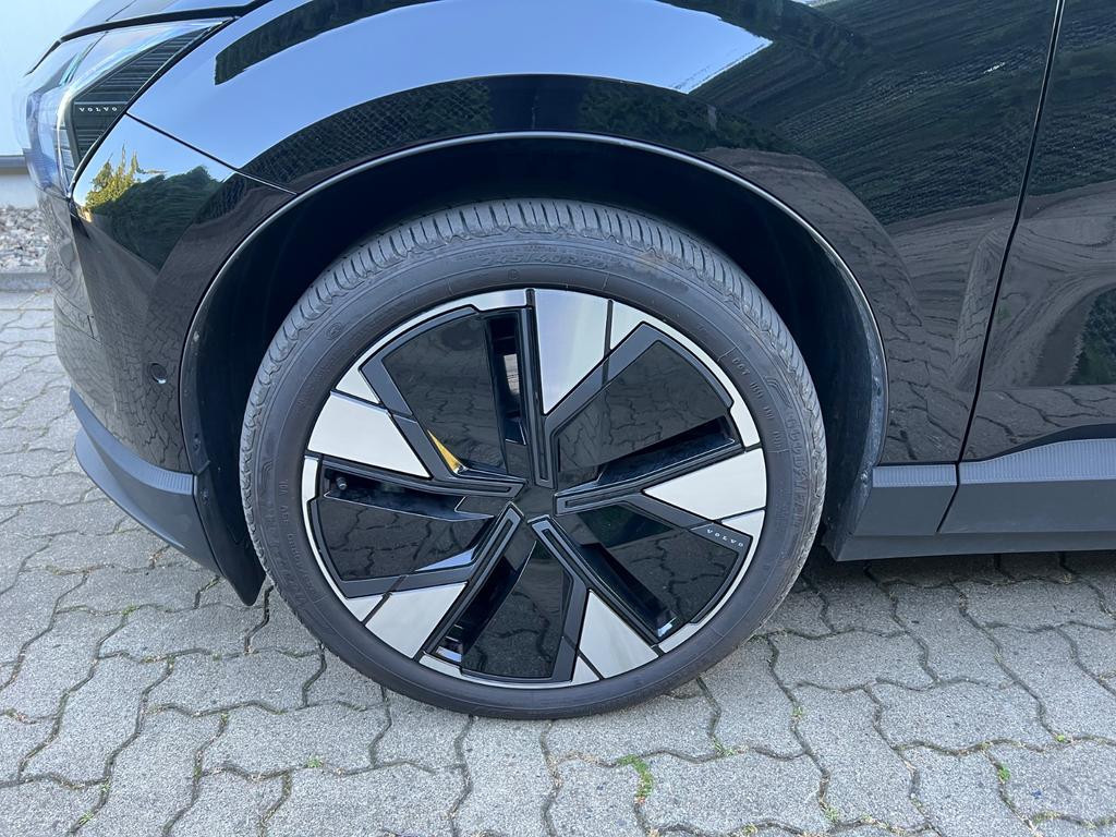 Volvo EX30