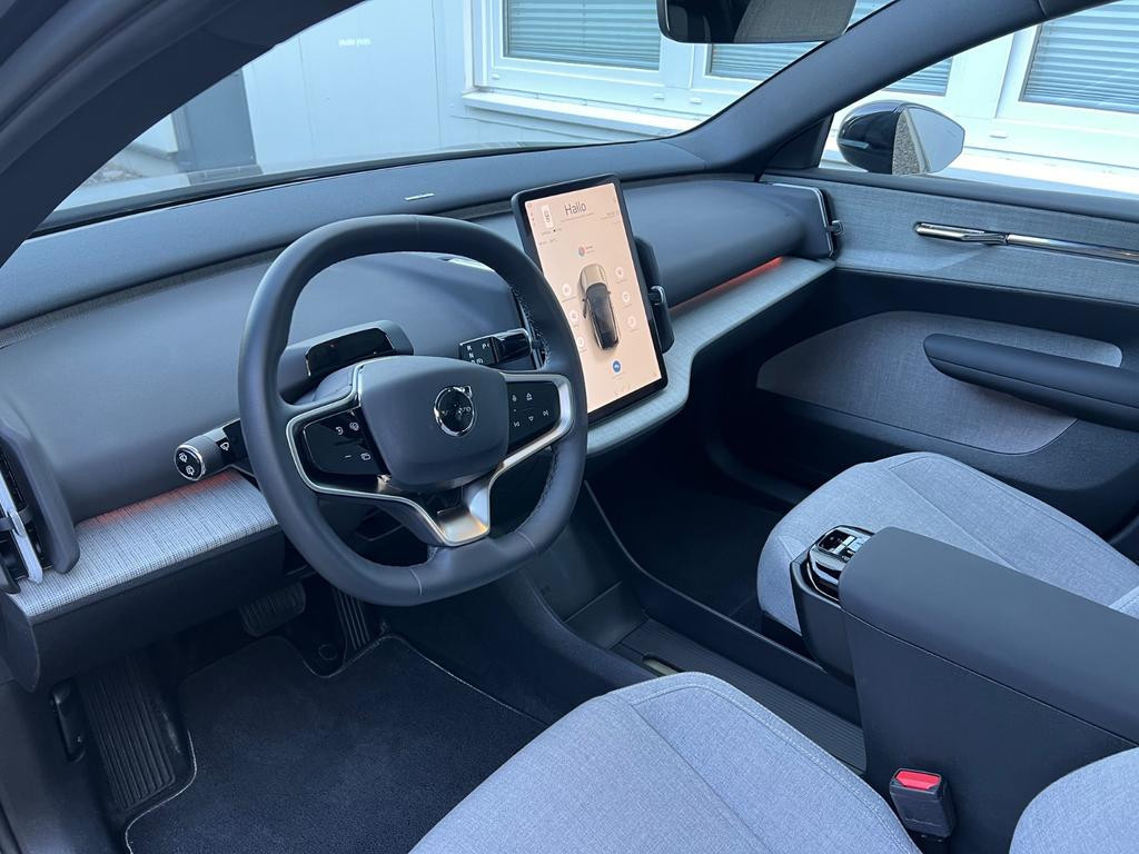 Volvo EX30