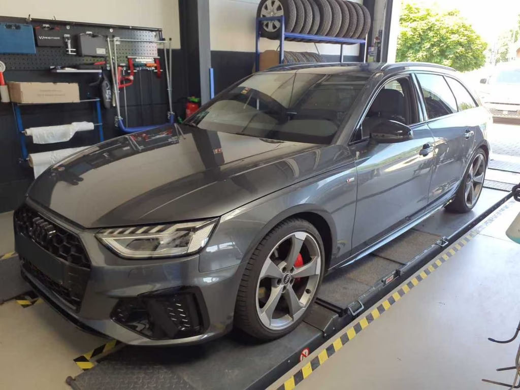 Audi A4 Avant Quattro S-Line 40 TDI