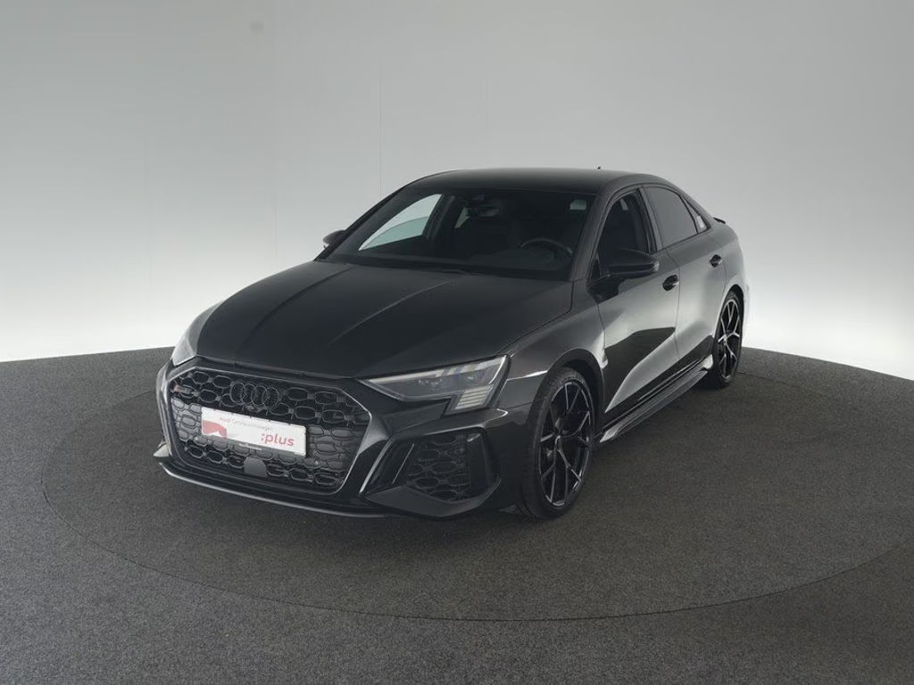 Audi RS3 Sedan Quattro S-Tronic