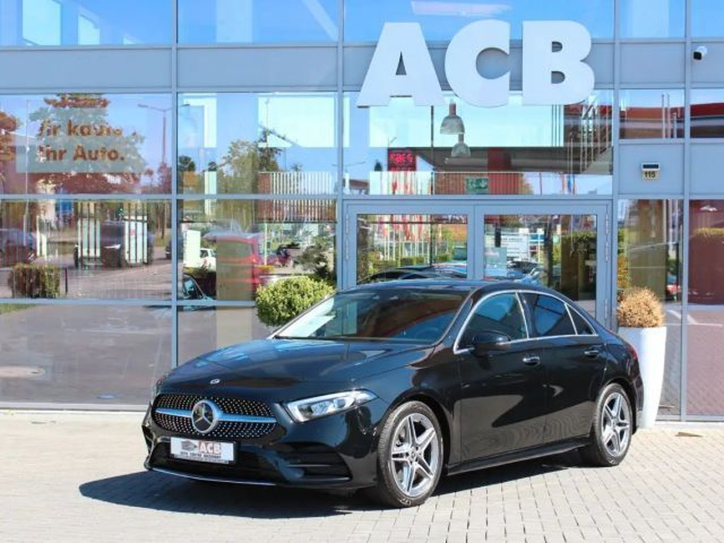 Mercedes-Benz A-Klasse A 220 AMG Line A 220 d