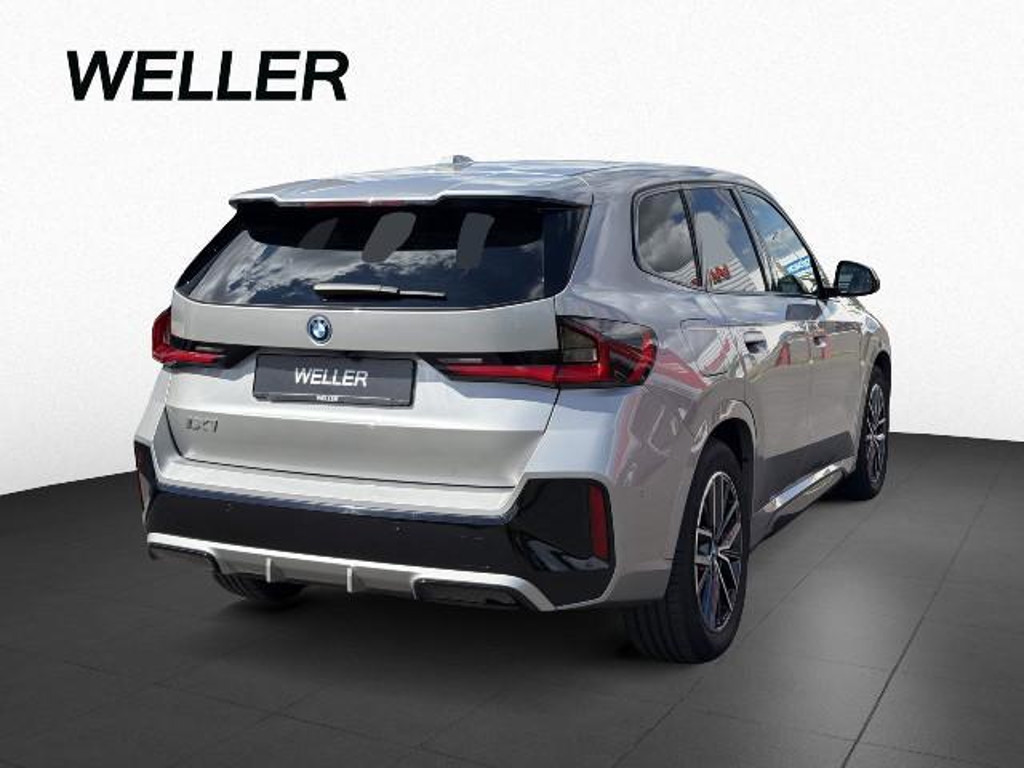 BMW iX1 xDrive30