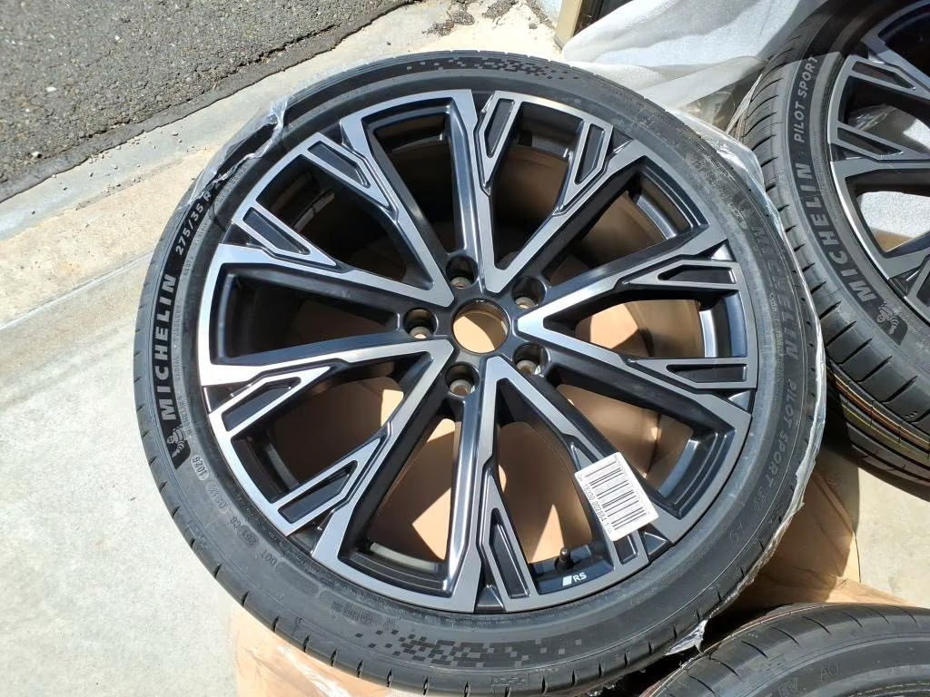 Audi S6 e-tron
