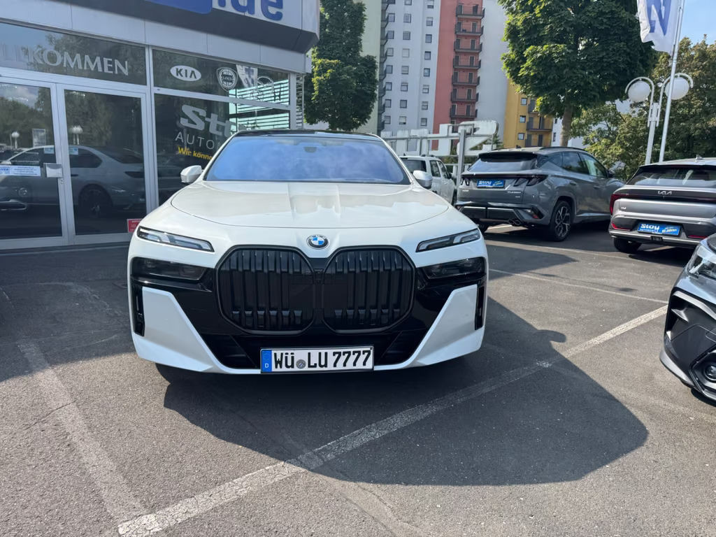 BMW 7 Serie 740 M-Sport xDrive Sedan 740d