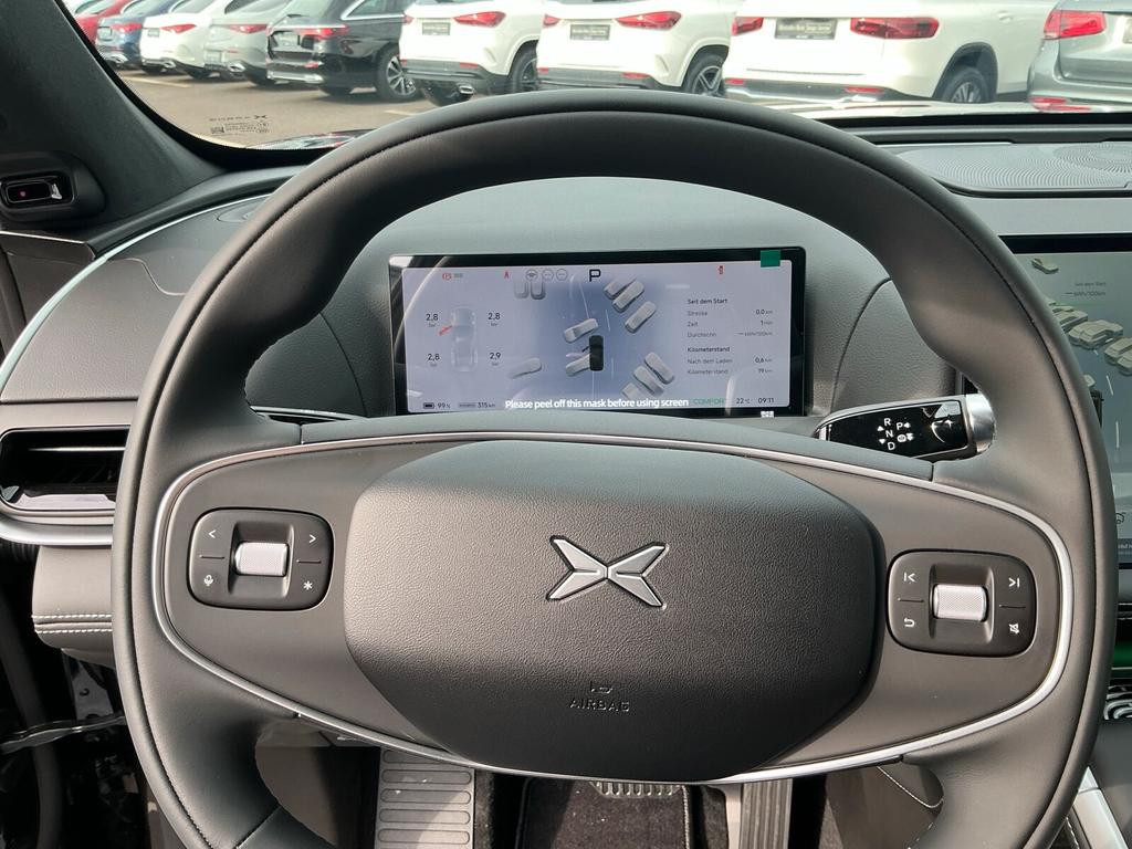 Xpeng G9