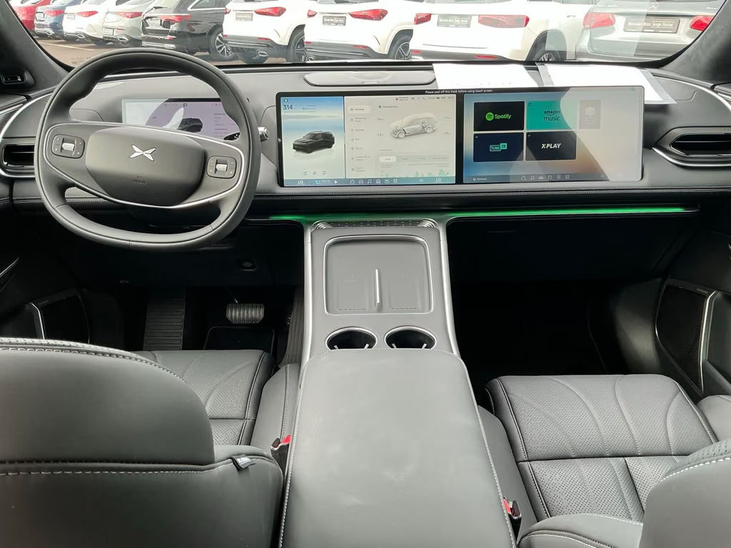 Xpeng G9
