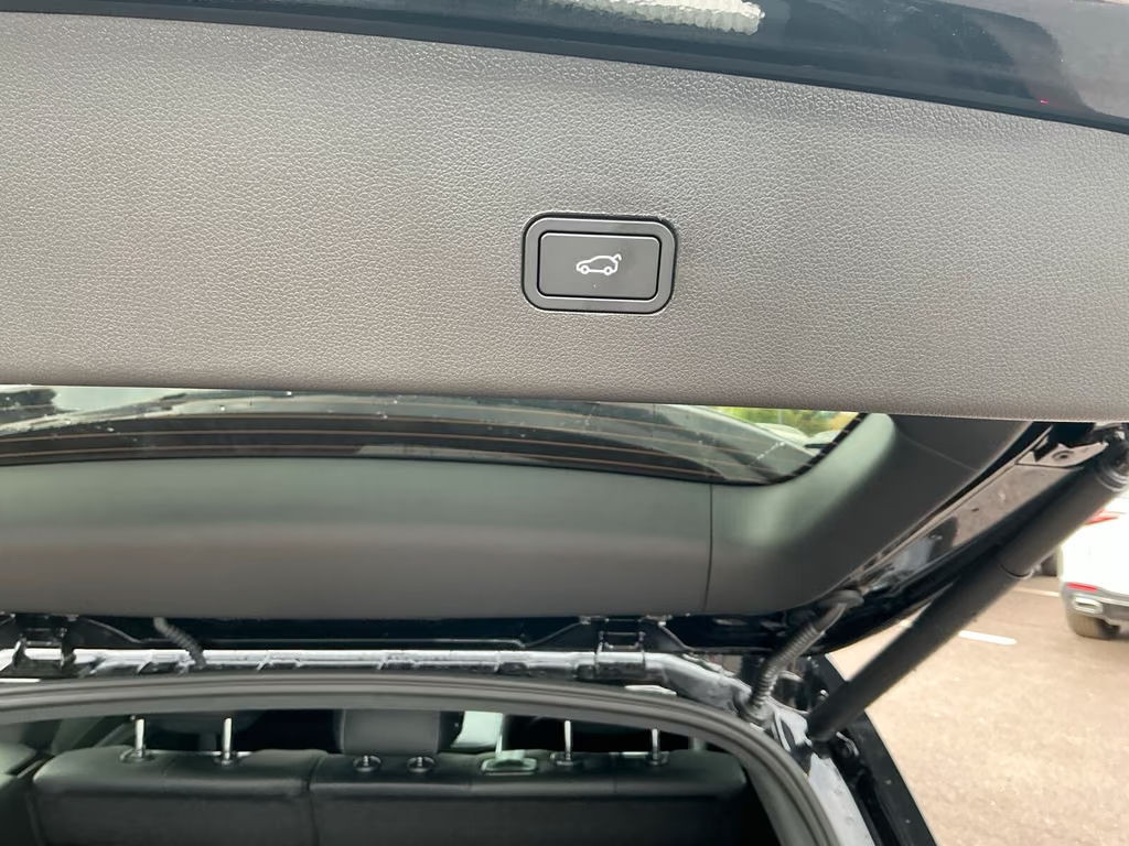Xpeng G9