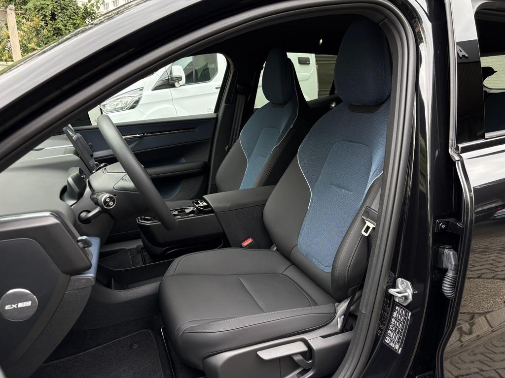 Volvo EX30